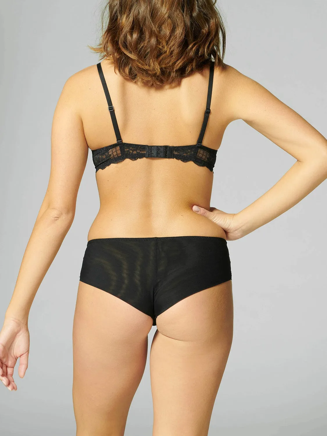 Reve Triangle Contour - Black