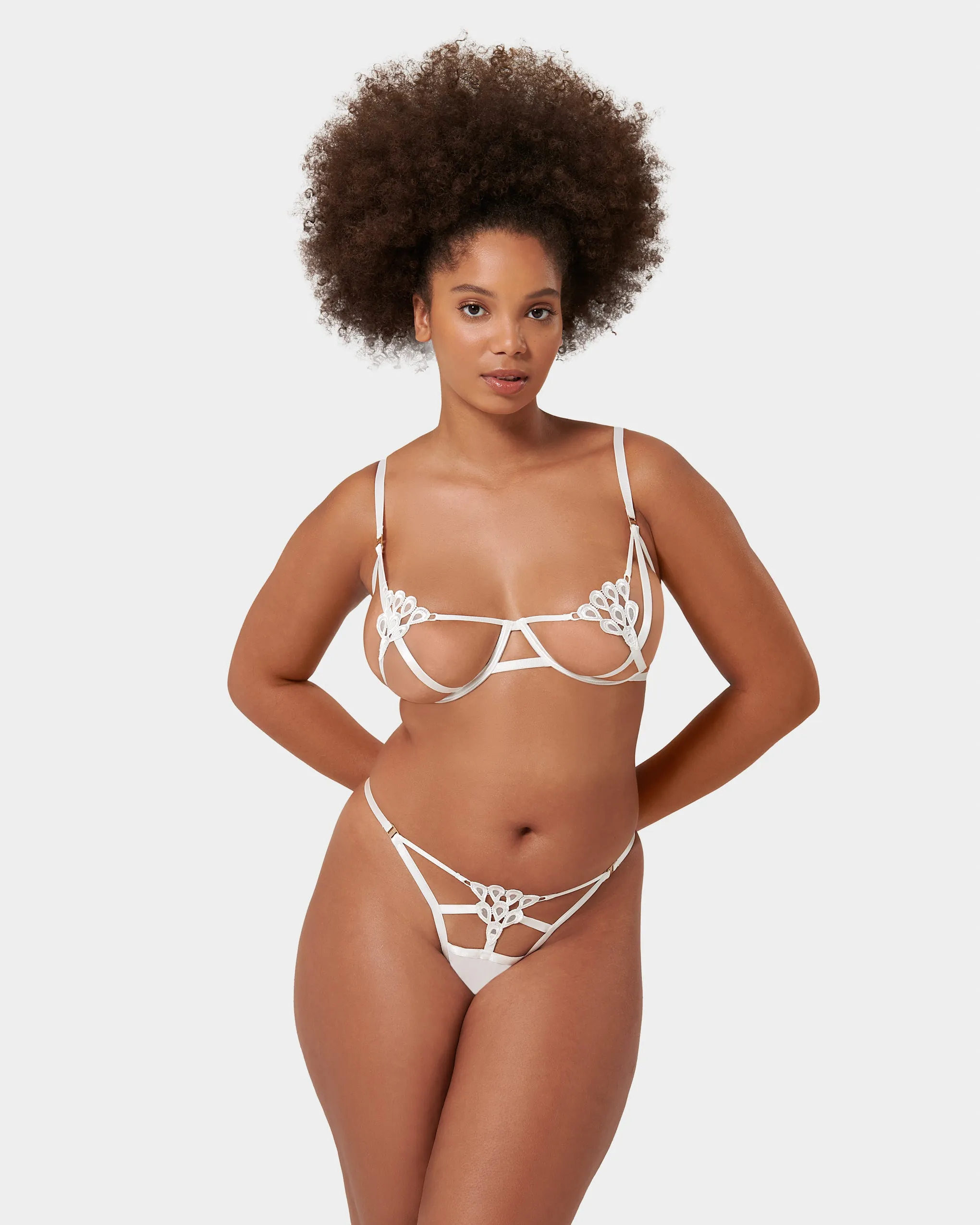 Set: Aria White